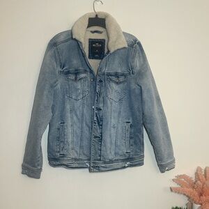 Hollister Blue Chambray Denim Sherpa Lined Trucker Jacket Coat Men's Medium NWT